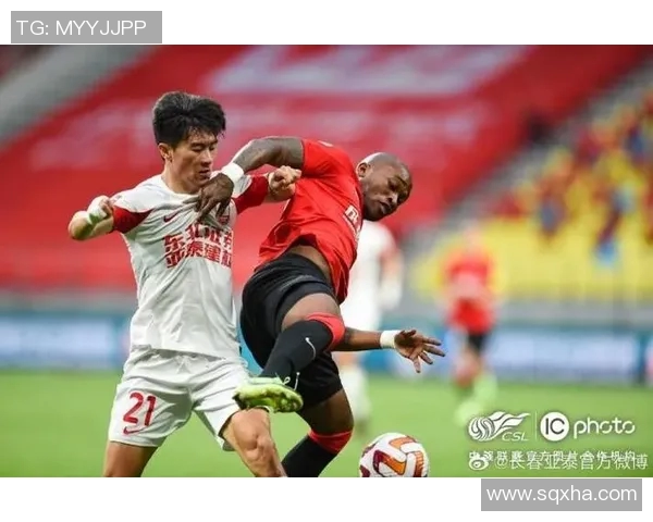 主帅临场换人堪称神来之笔网友齐呼战术大师展现非凡智慧 主帅临场换人堪称神来之笔网友齐呼战术大师展现非凡智慧