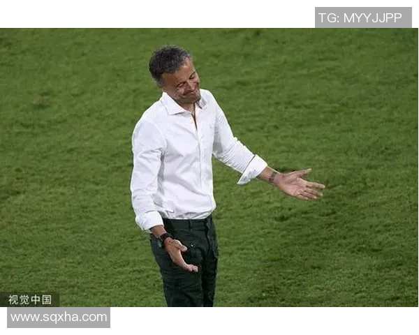 主帅临场换人精准决策引热议 网友赞其为战术大师